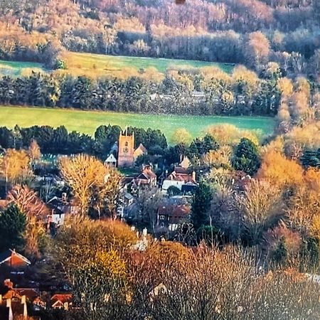 White Hill Lodge - Rustic Cabin Set In A Stunning Meadow Sevenoaks Eksteriør billede